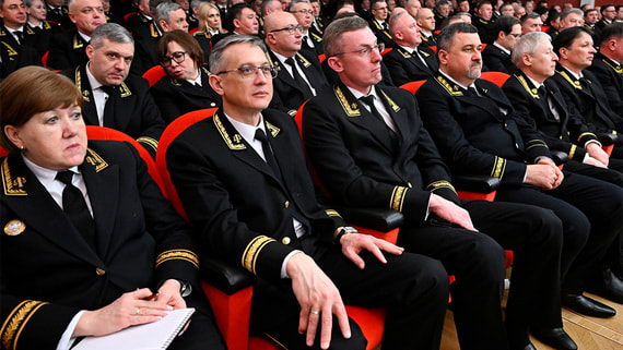 Путин поручил ВС контролировать арест фигурантов экономических преступлений