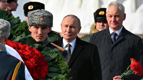 Путин возложил цветы к Могиле Неизвестного Солдата