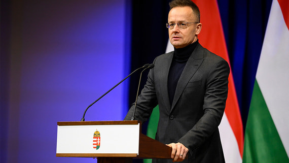 Сийярто обвинил Киев в проведении антивенгерской политики
