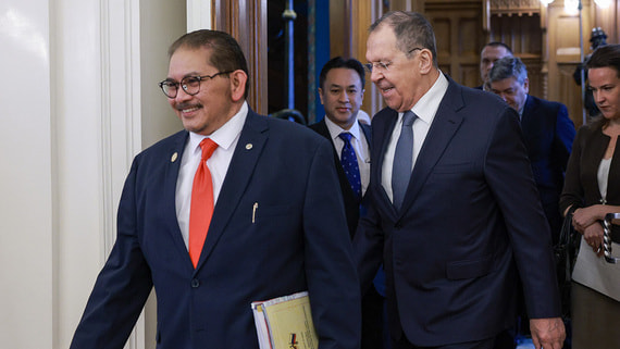 Бруней передал Путину приглашение посетить страну