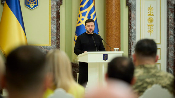 Зеленский пригрозил передать номер Орбана ВСУ из-за блокировки кредита ЕС