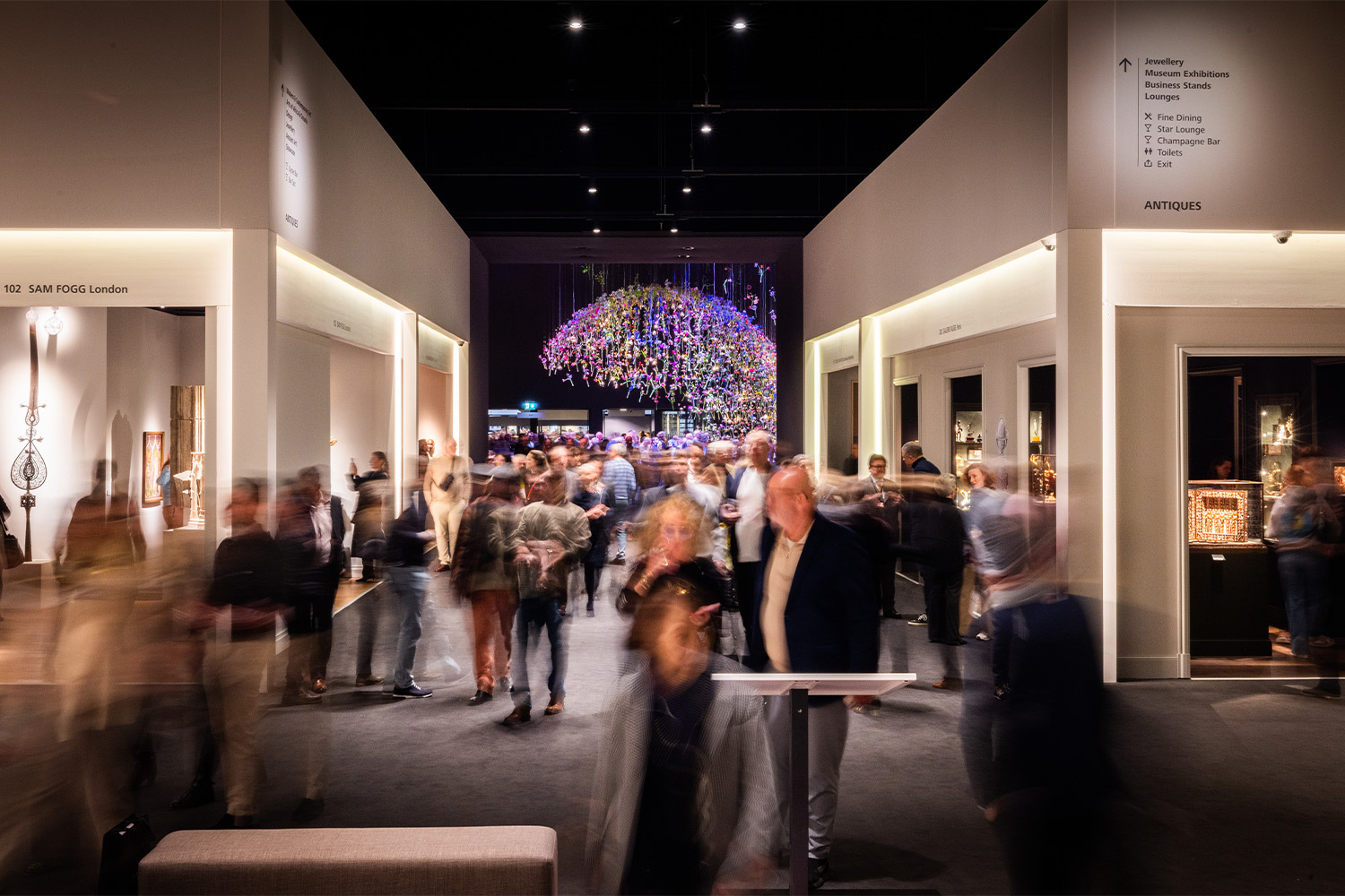 Рембрандт, Моризо и древний Египет: чего ждать от главной ярмарки антиквариата