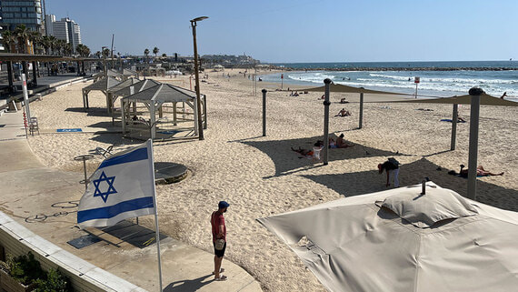 Посольство РФ рекомендовало россиянам покинуть Израиль