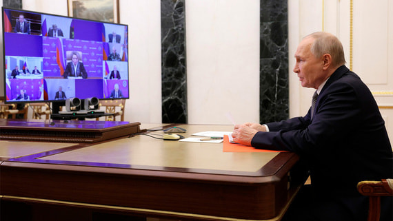 Путин обсудил с Совбезом меры защиты критической инфраструктуры