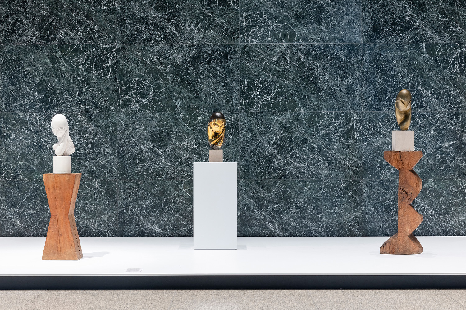 Константин Бранкузи: монографическая выставка скульптора в Берлине