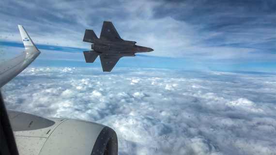 CNN узнал о повреждении F-35 ракетой ПВО при полете над Ираном