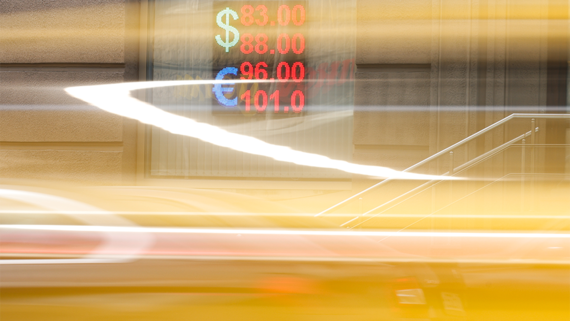 Банк России установил курс доллара ниже 81 рубля на 25 марта