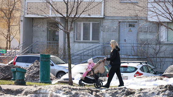 Госдума запретила испытательный срок для матерей с детьми до трех лет