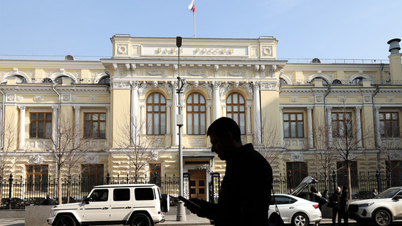 ЦБ обязал банки сообщать клиентам о блокировках и шагах для их снятия