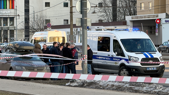 Полицейские задержали подростка, подозреваемого в поджоге банкомата в Москве