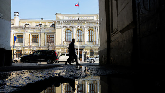 ЦБ раскрыл количество нарушений самозапретов банками и МФО