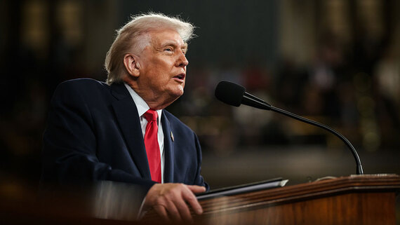 Трамп предложил странам покупать топливо у США или направиться в Ормуз