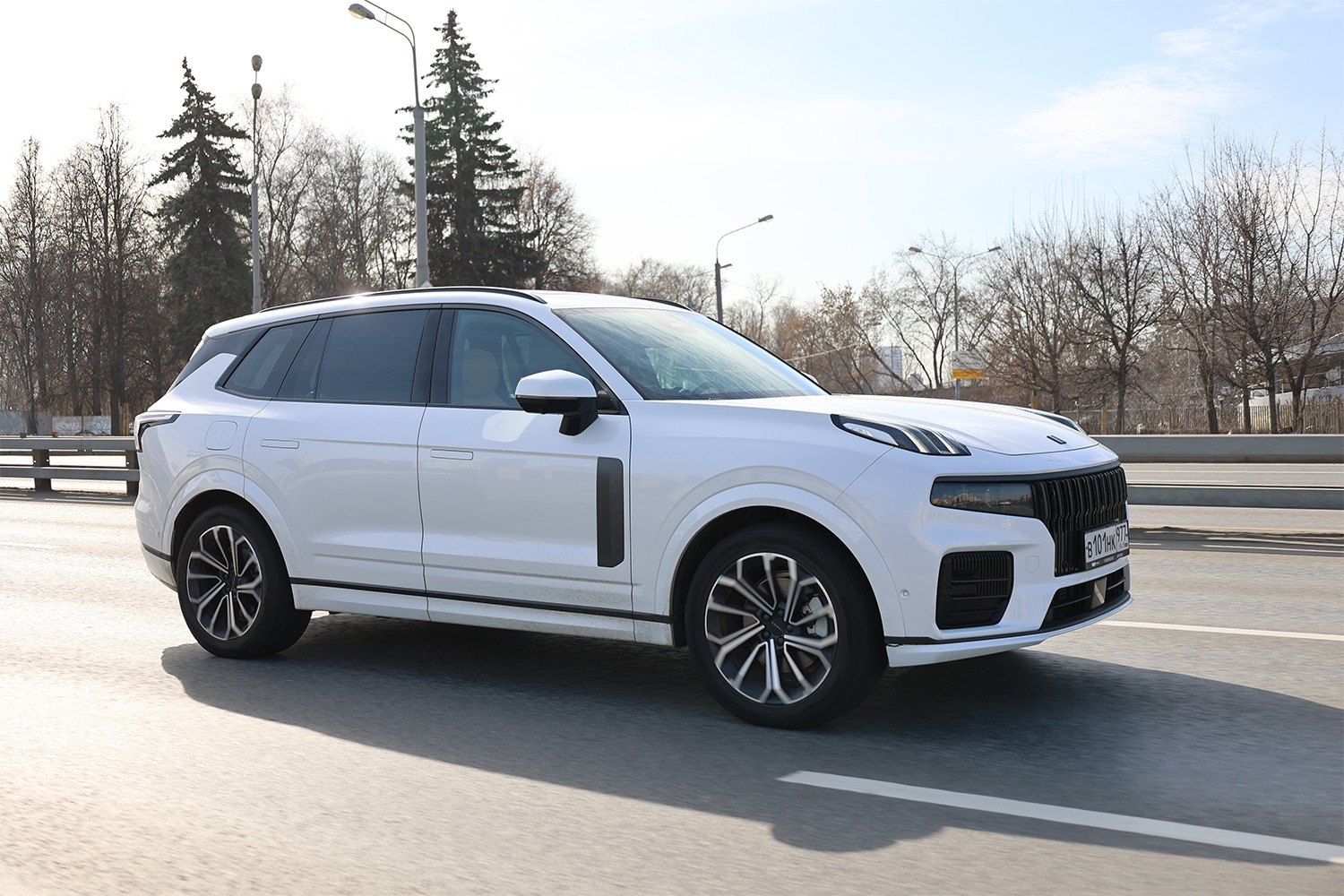 Шведский экспресс: китайский кроссовер на базе Volvo XC90