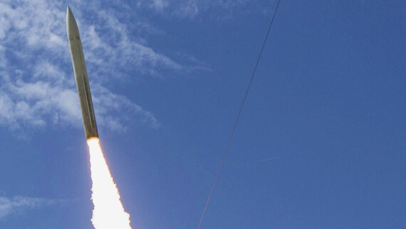 США запустили новую гиперзвуковую ракету Dark Eagle с мыса Канаверал