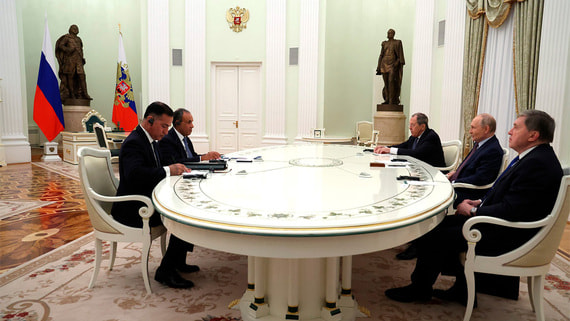 Путин пригласил президента Египта посетить Россию