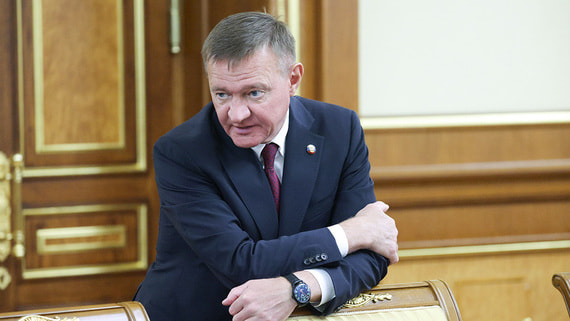 Старовойт получал взятки через Смирнова в пакетах со спиртным и едой