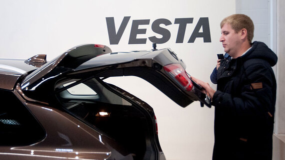 Продажи Lada Vesta упали на 41% в марте