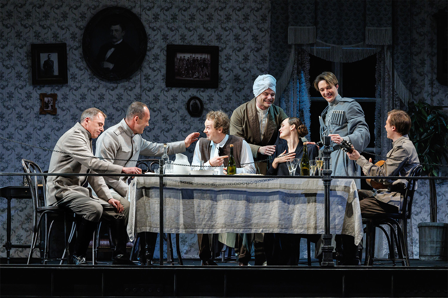 «Белая гвардия» в Малом театре: как сегодня звучит пьеса М. Булгакова