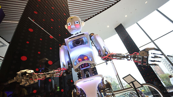 В Москве хотят протестировать доставку гуманоидами