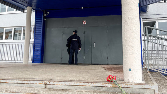 Кремль не стал давать оценку нападению на учителя в Пермском крае