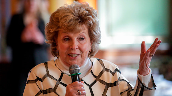 Поэтесса Лариса Рубальская получила звание народного артиста России