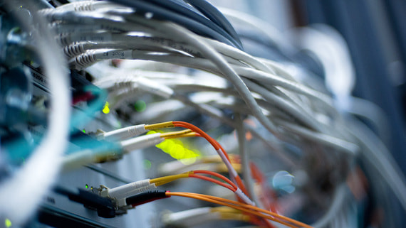 Бывшая "дочка" "Сбера" Cloud.ru может построить первый собственный ЦОД