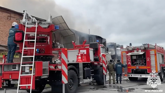 Во Владикавказе из-под завалов склада достали двоих погибших