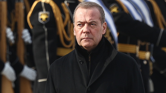 Медведев назвал места производства дронов в Европе законными целями для армии РФ