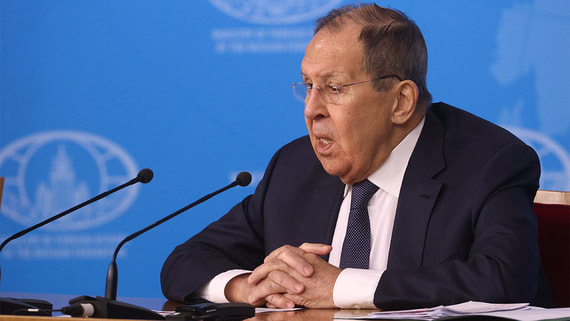 Лавров заявил о планах Запада создать военный блок с участием Украины