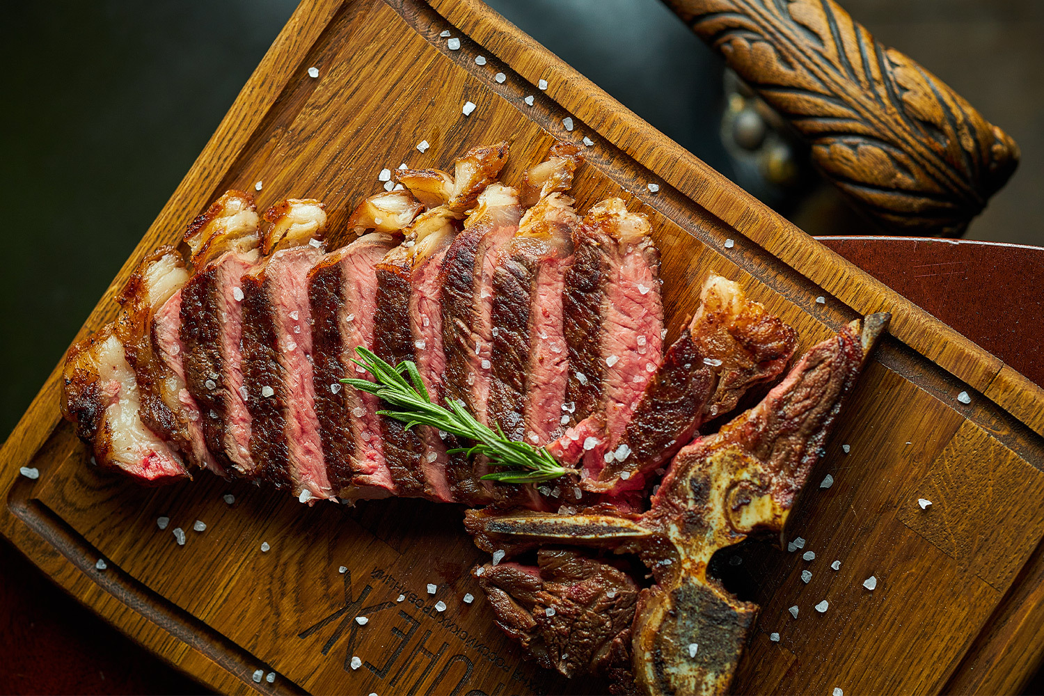 От строганины до вагю: лучшие мясные рестораны Москвы, которые стоит посетить