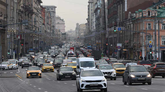 В Общественной палате рассказали, что будет за выброшенный из окна машины окурок