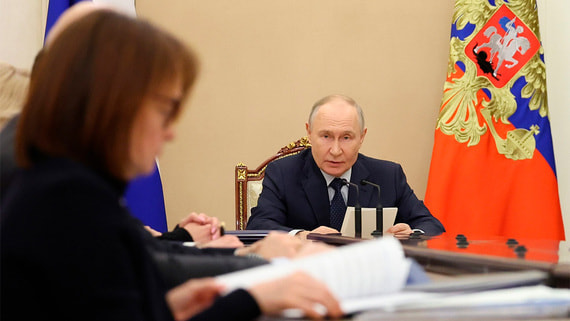 Путин: экономика сократилась сильнее прогнозов правительства и ЦБ