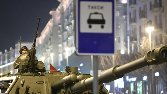 На Красной площади начали подготовку к параду в честь Дня Победы