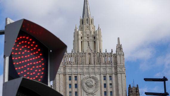 МИД России призвал США освободить Мадуро и его жену