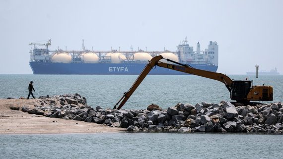 Иран вновь ограничил проход коммерческих судов через Ормузский пролив