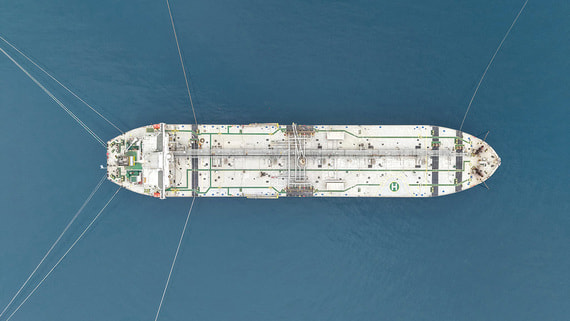 Почему США все же выдали лицензию на продажу российской нефти еще на месяц