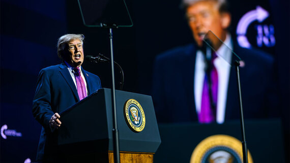 Трамп решил продлить режим прекращения огня с Ираном