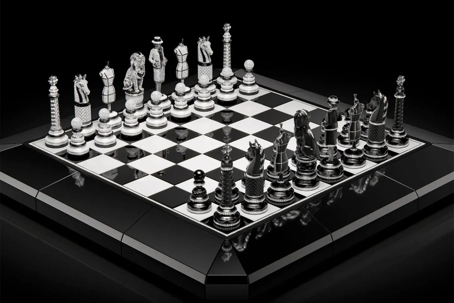 Ход королевой: шахматы Chanel за 4 миллиона долларов