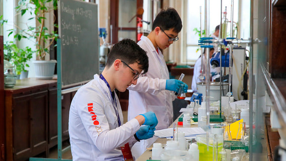 Российские школьники получили семь золотых медалей на Менделеевской олимпиаде