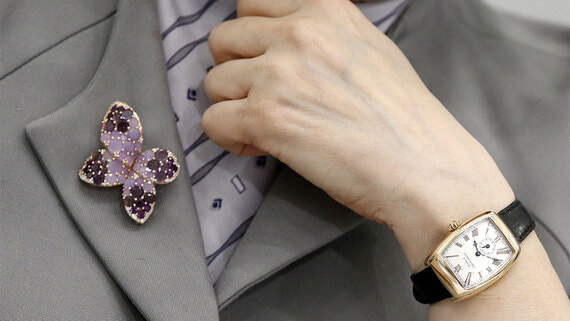 Набиуллина объяснила отказ от брошей на заседаниях по ставке