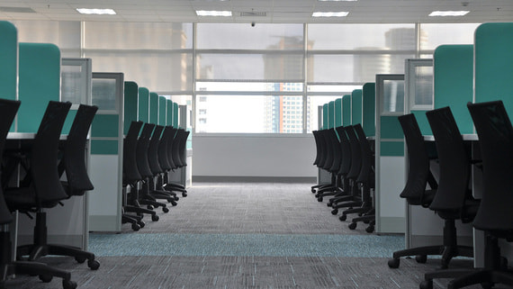 Meta и Microsoft  заявили о масштабных сокращениях на фоне инвестиций в ИИ