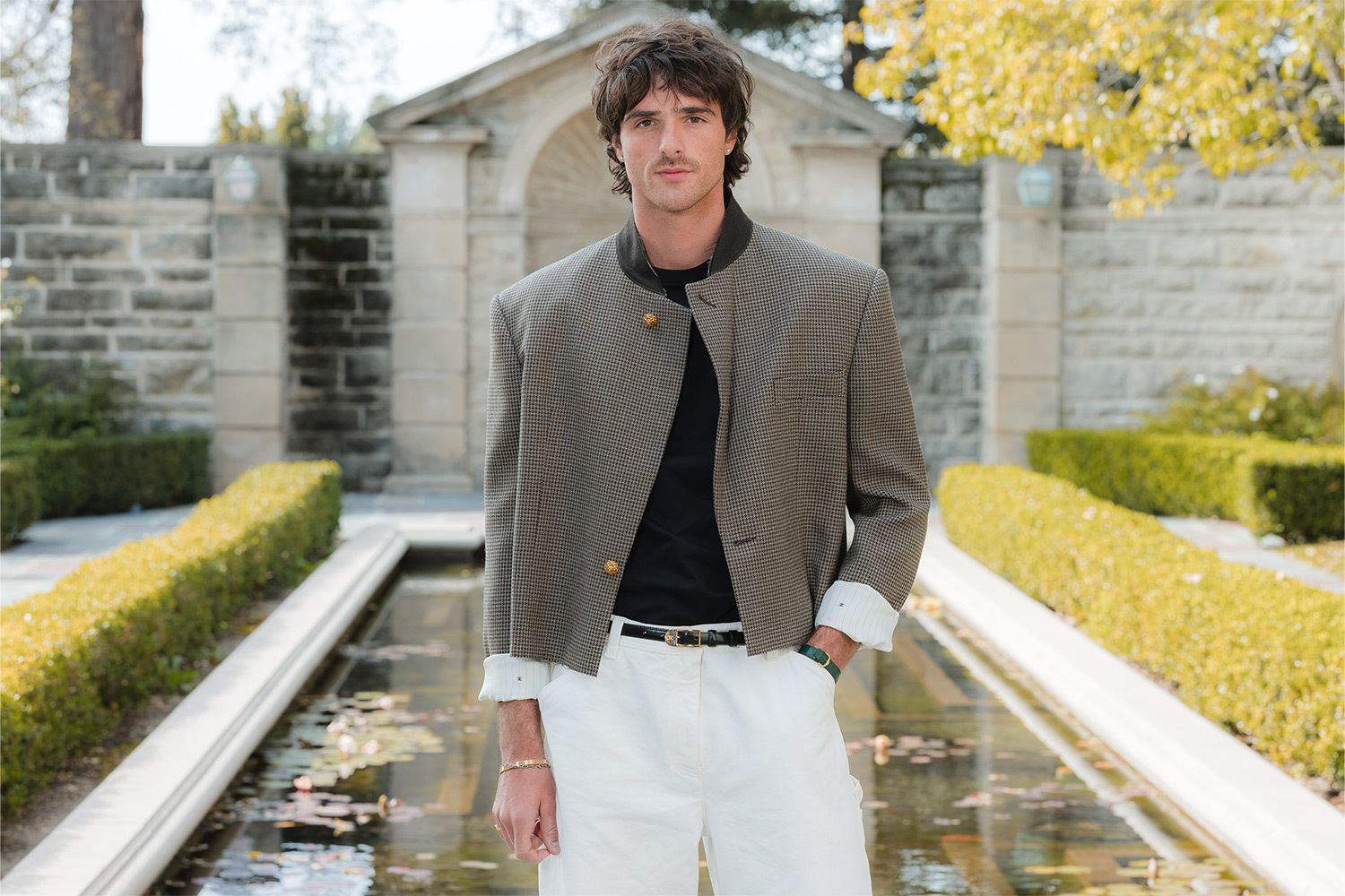 Ставка на эйфорию: Джейкоб Элорди стал новым амбассадором Bleu de Chanel