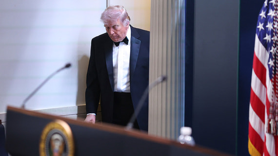 Открывший стрельбу на приеме осуждал Трампа за отказ помочь Украине