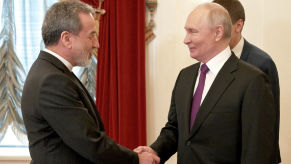 Путин встретился с главой МИД Ирана Аракчи в Санкт-Петербурге