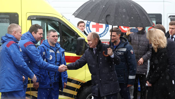 Как Владимир Путин посетил Центр медицины катастроф в Москве