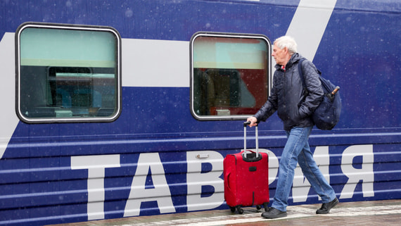 Из-за остановки движения на Крымском мосту задержаны несколько поездов «Таврия»