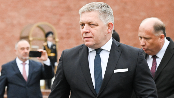 Фицо рассказал, какое послание должен передать Путину