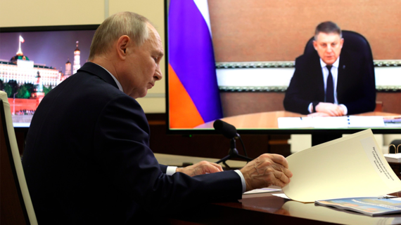Путин наградил брянского экс-губернатора Богомаза орденом Александра Невского