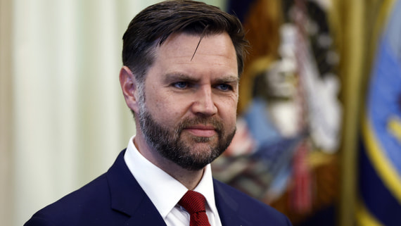 Вэнс сравнил себя с героем «Один дома» из-за визита Трампа в Пекин