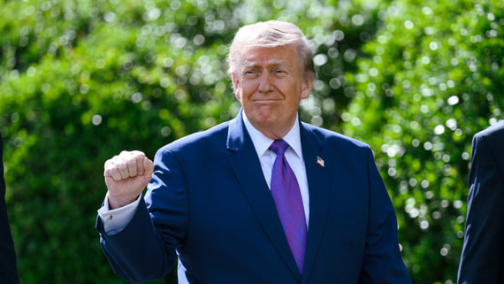 Трамп назвал успешными переговоры с Ираном
